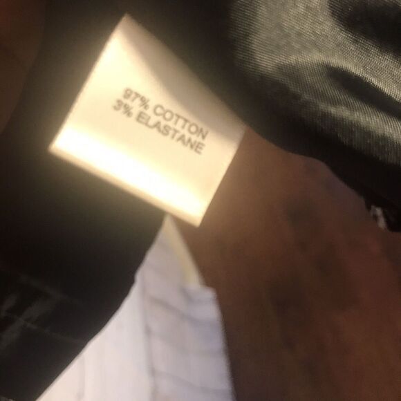 Austin Reed Woman's Black & White Floral Cuff Sleeve Jacket Size 16 - Picture 7 of 7